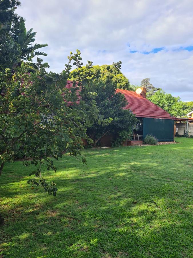 The Old Cabin Hotel Cullinan Luaran gambar