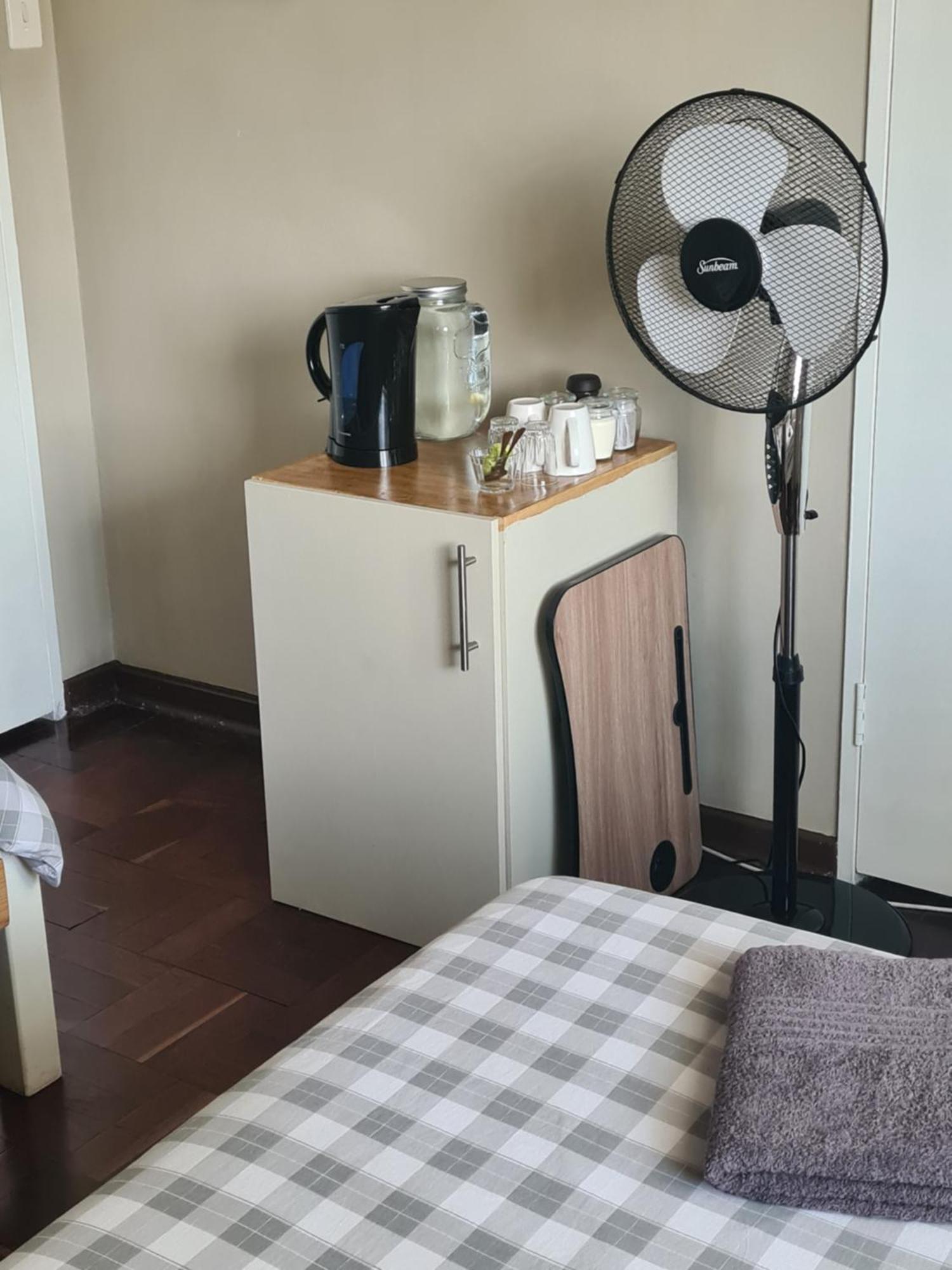 The Old Cabin Hotel Cullinan Bilik gambar