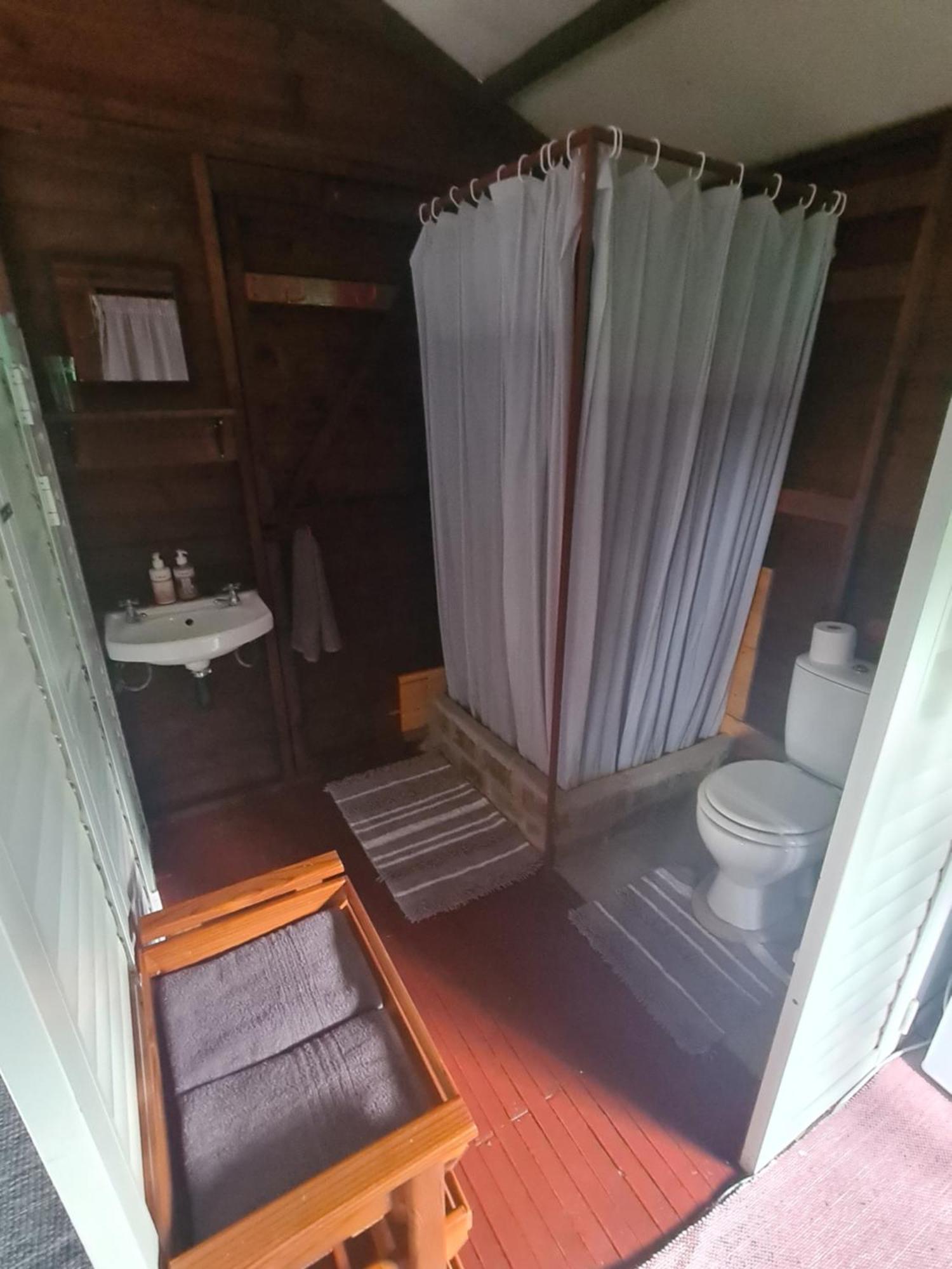 The Old Cabin Hotel Cullinan Luaran gambar